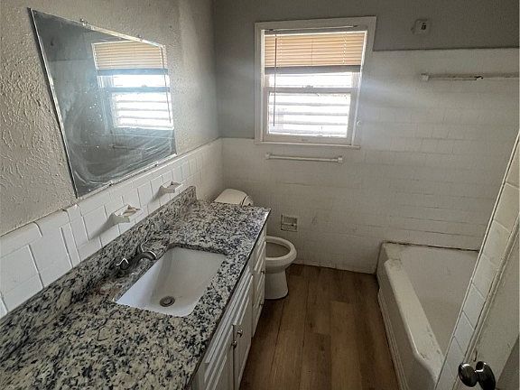 2nd image of 4031 W Vanderbilt Dr #4031