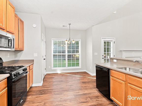 3rd image of 632 Addison Way