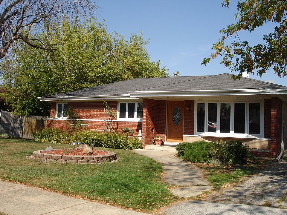 1st image of 6450 W 82nd Pl