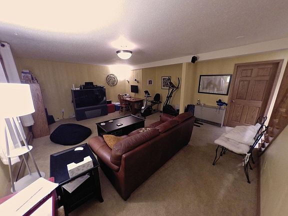 Downstairs Living Room 013