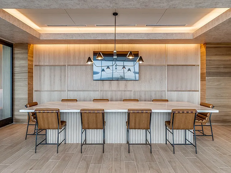 1400 HiLine Co-working Space