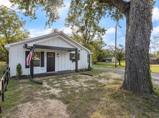 105 Pond Rd, Dickson, TN 37055