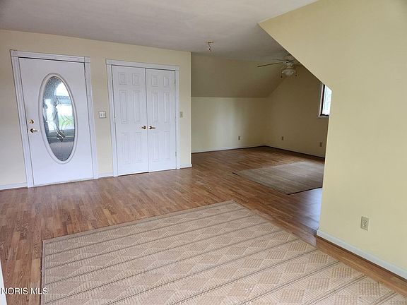 4th image of 909 High Point Dr