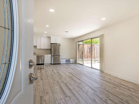4th image of 1316 Oxbow Ct