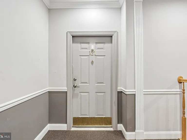 121 Kyle Way — Photo 29