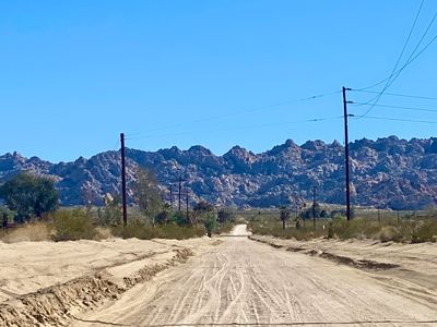 147 Mantonya Rd, Twentynine Palms, CA, 92277
