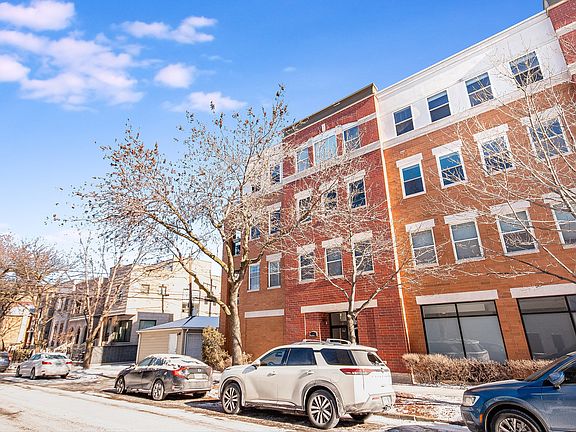 2nd image of 1601 N Paulina St APT 3A