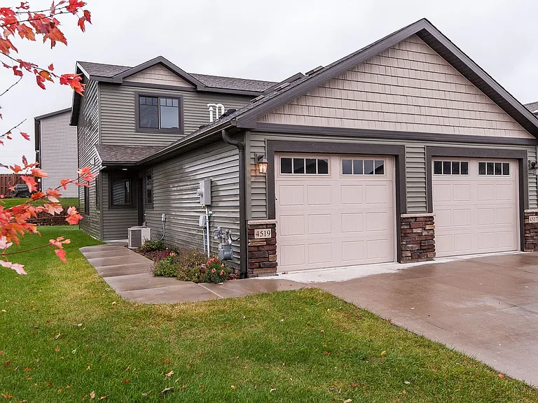 3218 Portage Cir NW — Photo 56