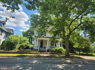 18 East Ave, Swedesboro, NJ 08085