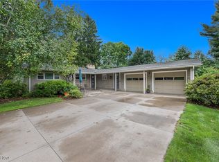 1855 Glenmont Dr NW, Canton, OH