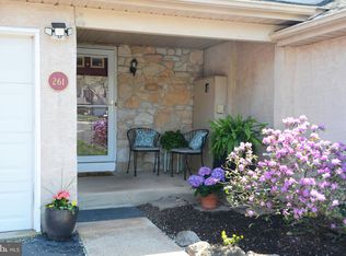 261 Parkview Dr, Souderton, PA 18964