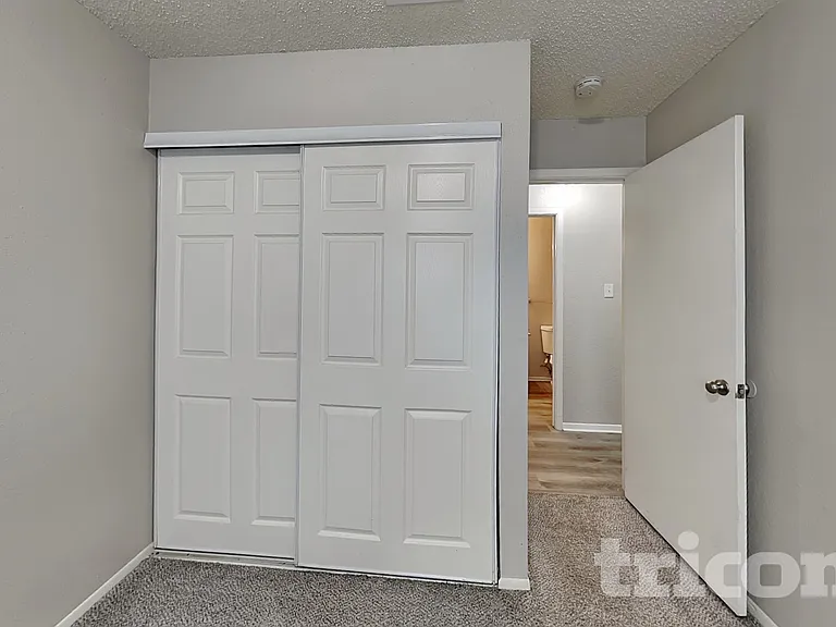 9506 Sugarloaf Dr — Photo 12
