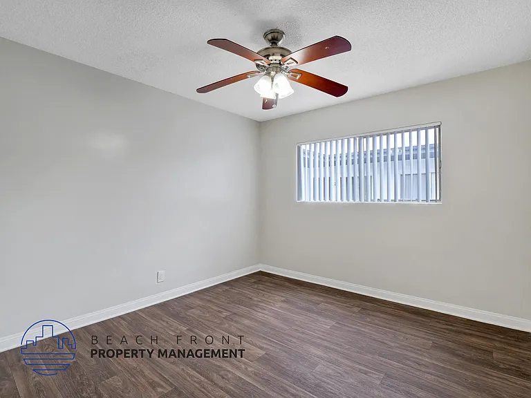 12417 Benedict Ave. — Photo 25