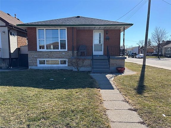 3rd image of 1224 Dunsmure Rd