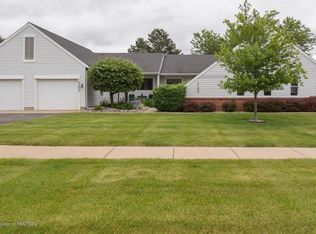 1105 Sunview Dr, Saint Johns, MI 48879