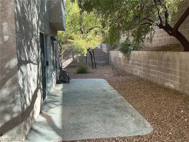 8737 Wintry Garden Ave — Photo 18