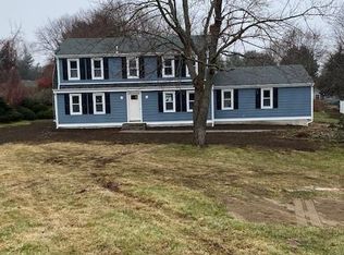 54 Lonesome Pine Rd, Cumberland, RI 02864