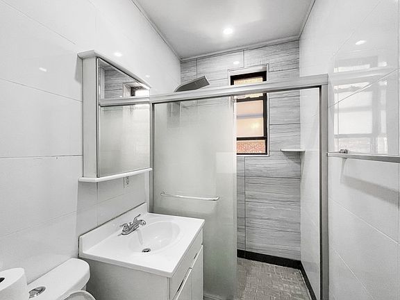 5th image of 236 W 135th St APT 1C