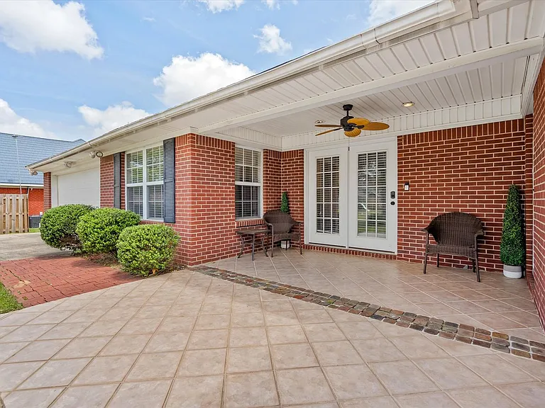 3709 Seleste Dr — Photo 17