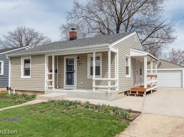 121 N Oak St, West Chicago, IL 60185