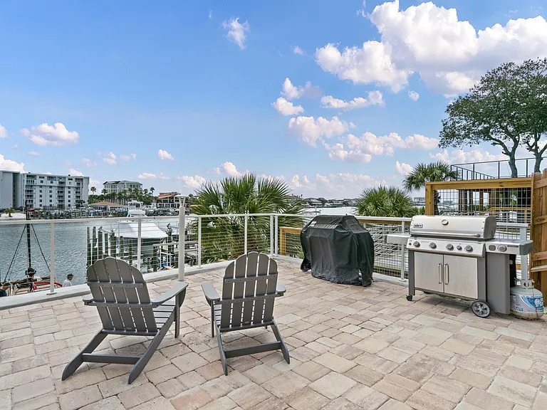724 Harbor Blvd #202 — Photo 8