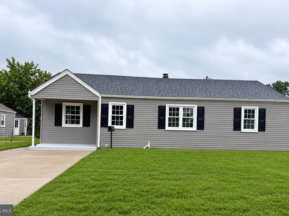 727 Woodtop Rd, Wilmington, DE 19804