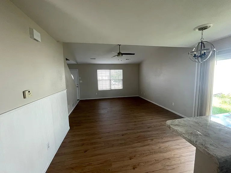 1512 Typhoon Ct — Photo 8