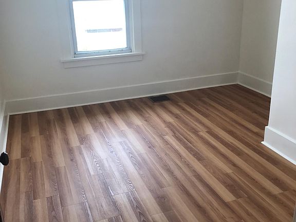 4th image of 1600 Kimball Ave