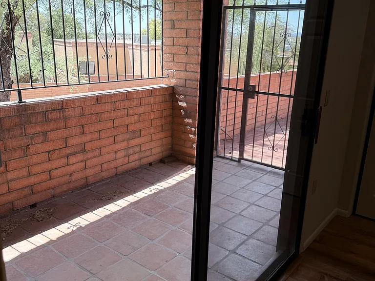 8631 N Little Oak Ln — Photo 14