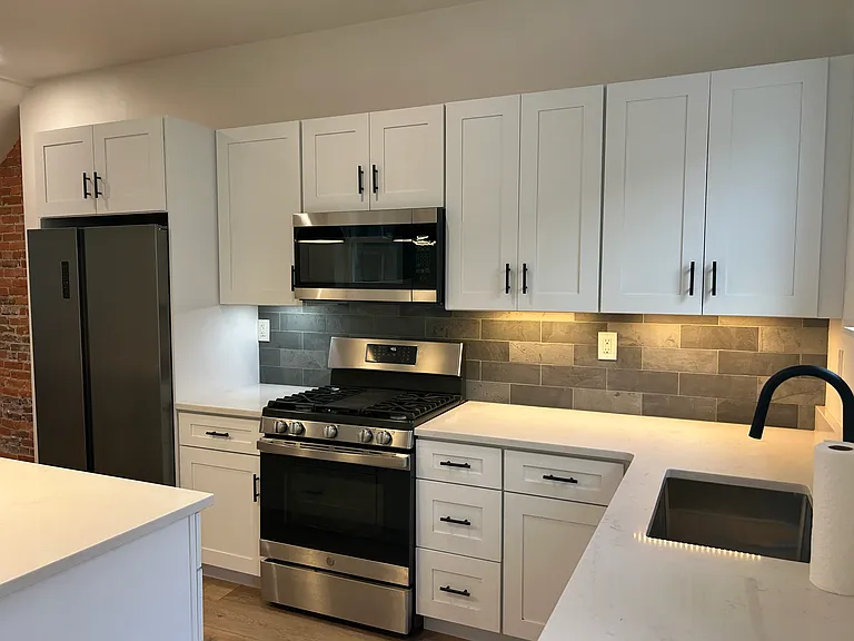 1810 Tasker St — Photo 2
