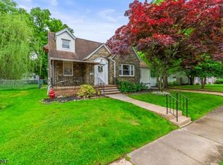 27 Thurston Ave, Ewing, NJ 08618