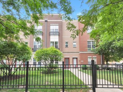 1225 W Grenshaw St, Chicago, IL, 60607