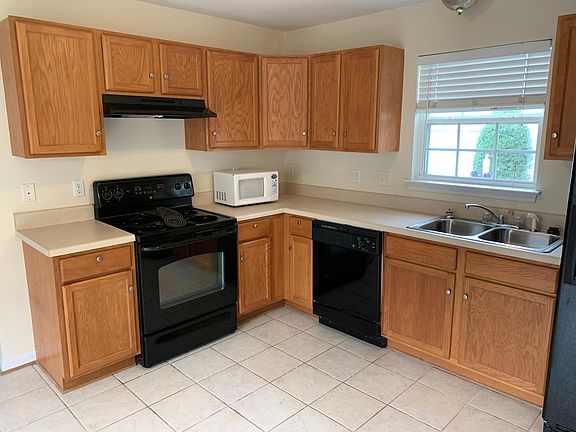 3rd image of 4124 Brittany Way
