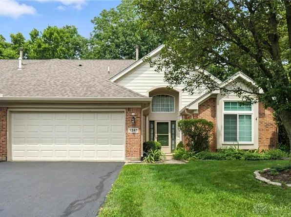 1241 Autumn Wind Ct, Dayton, OH 45458