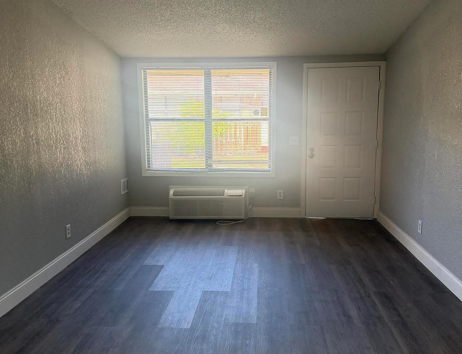 1 bed, 1.0 bath, 500 sqft, $1,450 — Photo 4