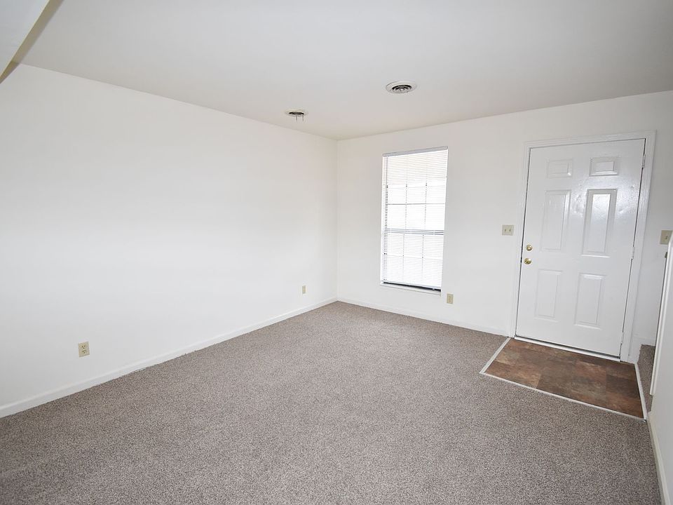 1st image of 1500 W Knollwood Cir #A