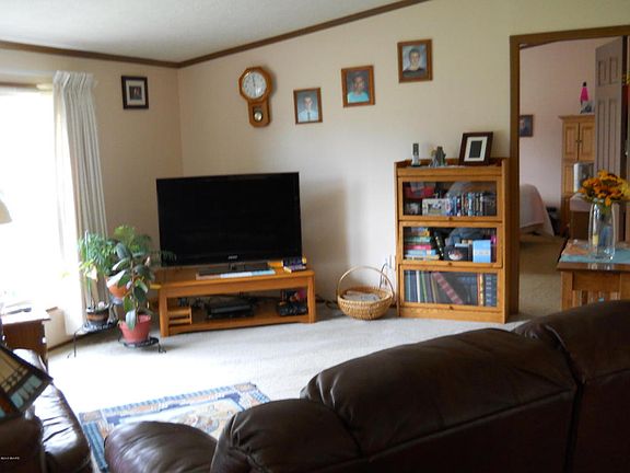 4th image of 7451 Thomas Dr