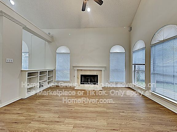 2nd image of 3812 Waterford Dr
