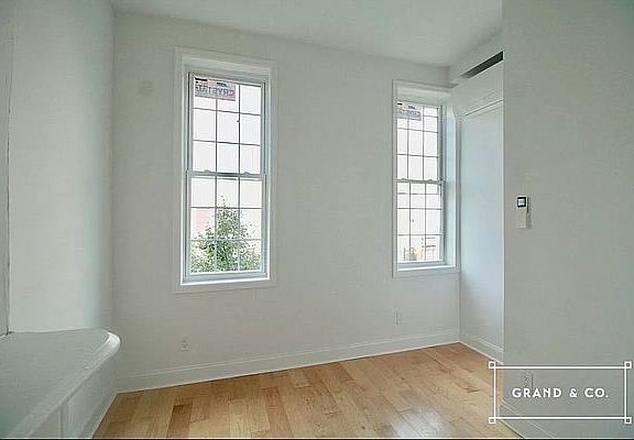 5th image of 88 Wilson Ave APT 2