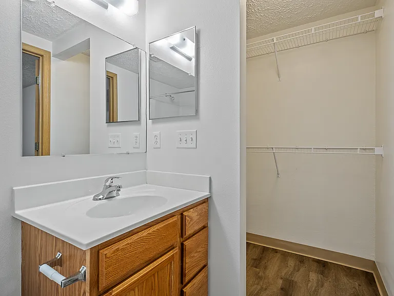 North Pointe Apartments — Photo 17