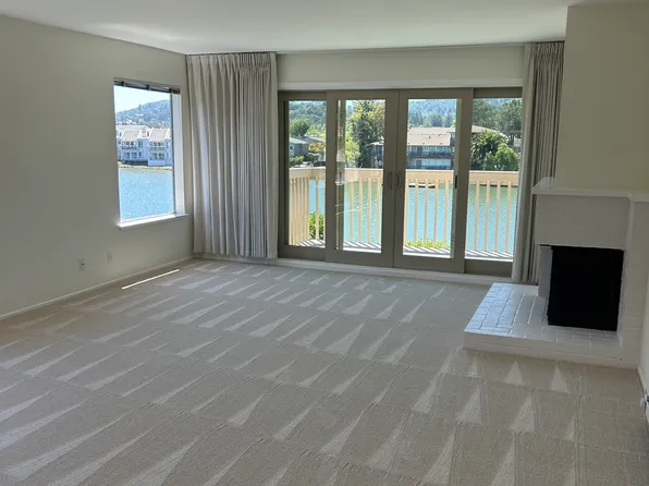 1075 S Eliseo Dr Unit 7, Greenbrae, CA 94904