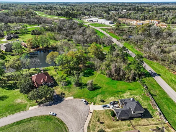 138 Harley Dr, Montgomery, TX 77356