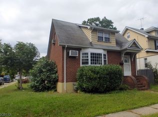312 Hamilton St, Roselle, NJ