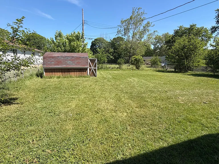 3318 W Jolly Rd — Photo 34