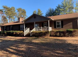 231 Commonwealth Dr, Winston Salem, NC 27104