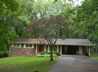 1132 Holly Grove Cir, Dalton, GA 30721