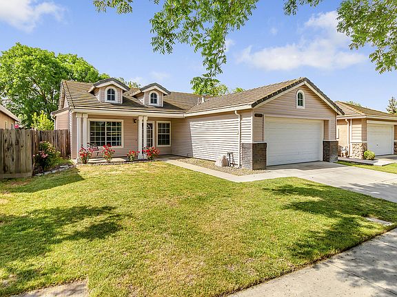 3rd image of 1980 Golden Oak Way