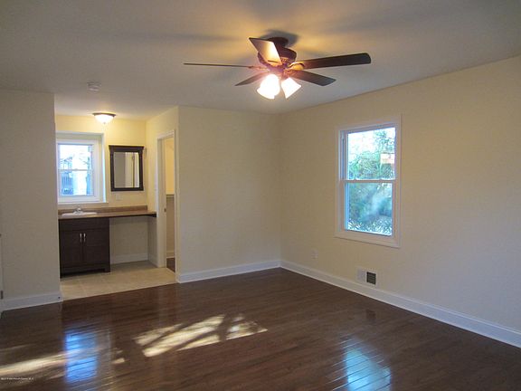 5th image of 22 Lasatta Ave APT 1B