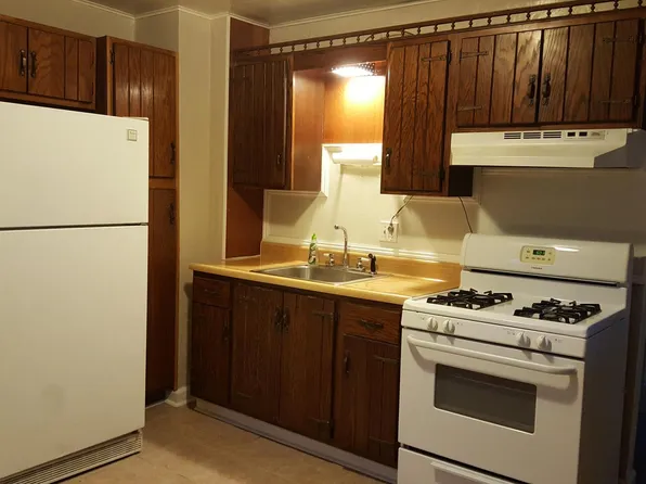 328 Chestnut St, Vandergrift, PA 15690