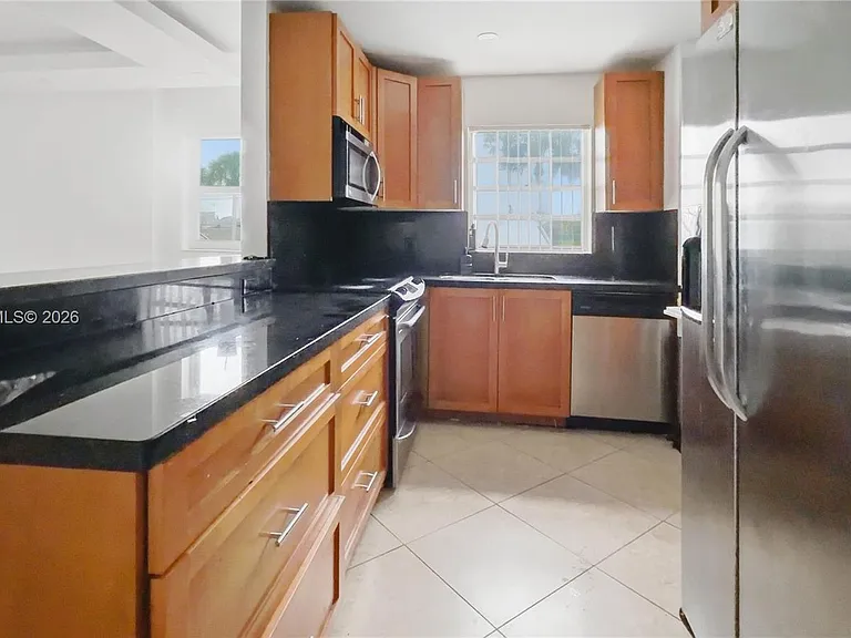 16450 Miami Dr #103 — Photo 22